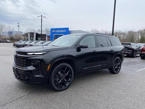 Mosaic Black Metallic 2025 Chevrolet Traverse RS