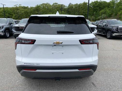 Summit White 2026 Chevrolet Equinox LT