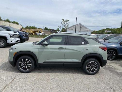 Green 2026 Chevrolet Trailblazer LT