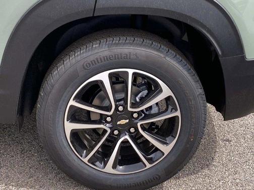 Green 2026 Chevrolet Trailblazer LT