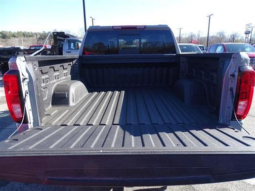 2025 GMC Sierra 1500 SLE