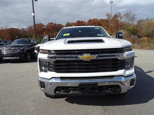 2025 Chevrolet Silverado 3500 LT