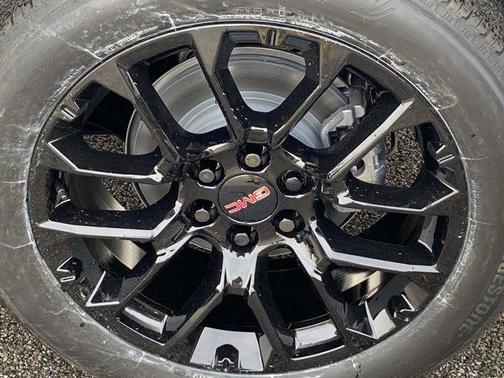 Glacier White 2026 GMC Yukon Denali