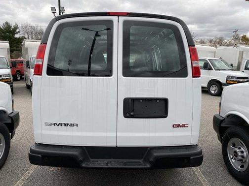 2025 GMC Savana 3500 Work Van