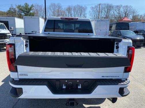 2024 GMC Sierra 2500 Denali