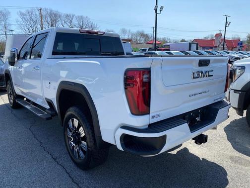 2024 GMC Sierra 2500 Denali