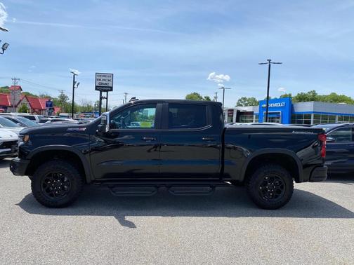 2024 Chevrolet Silverado 1500 ZR2