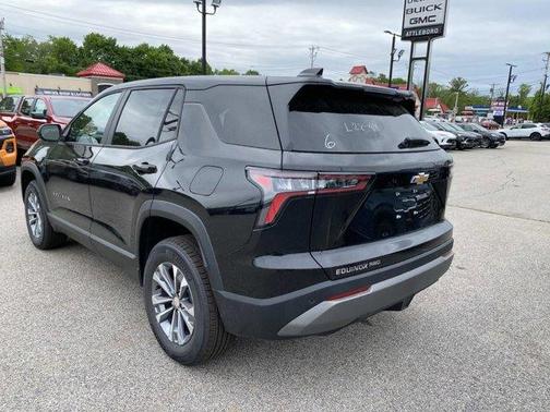 Mosaic Black Metallic 2026 Chevrolet Equinox LT