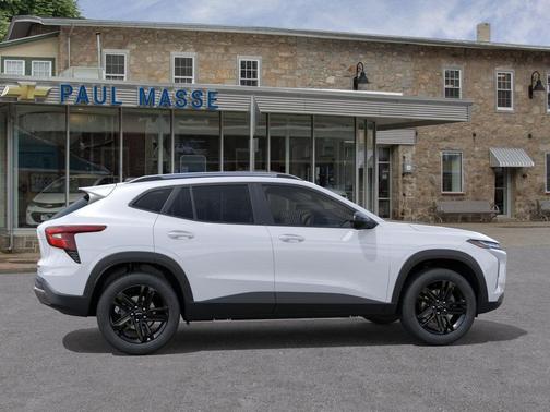 Summit White 2026 Chevrolet Trax FWD ACTIV