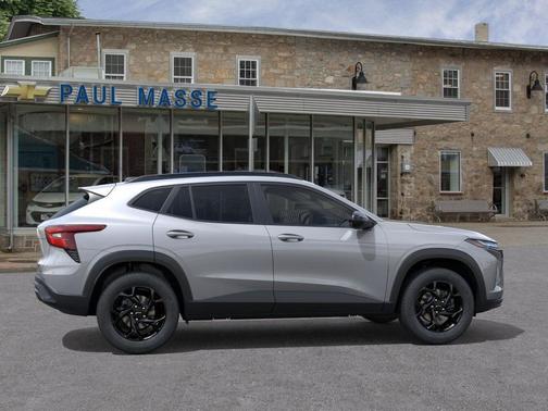 Sterling Gray Metallic 2026 Chevrolet Trax LT
