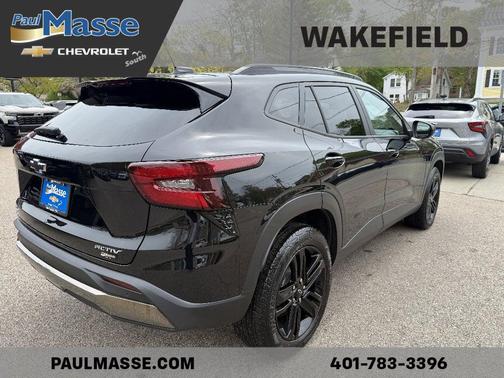 Mosaic Black Metallic 2025 Chevrolet Trax FWD ACTIV