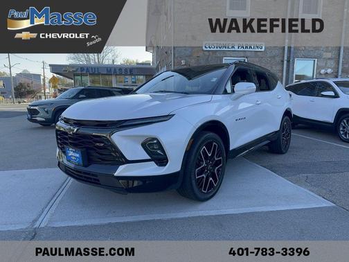 Iridescent Pearl Tricoat 2023 Chevrolet Blazer RS