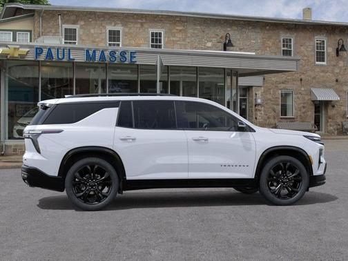 Polar White Tricoat 2027 Chevrolet Traverse RS
