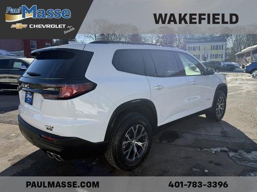 2025 GMC Acadia AWD AT4
