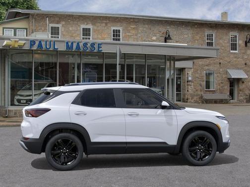 Summit White 2026 Chevrolet Trailblazer LT