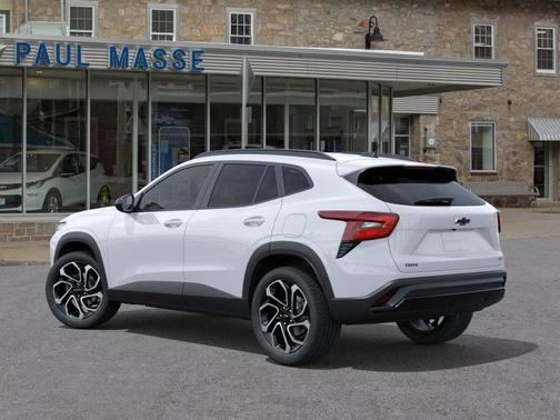 Summit White 2026 Chevrolet Trax FWD 2RS
