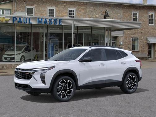 Summit White 2026 Chevrolet Trax FWD 2RS