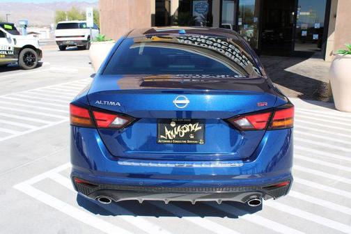 2023 Nissan Altima SR FWD