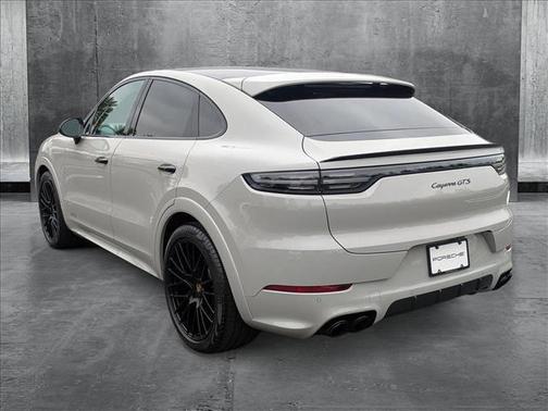 2022 Porsche Cayenne GTS