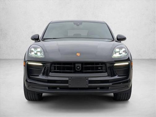 2023 Porsche Macan AWD