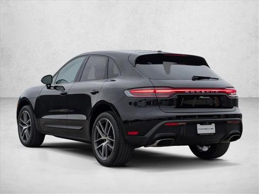 2023 Porsche Macan AWD