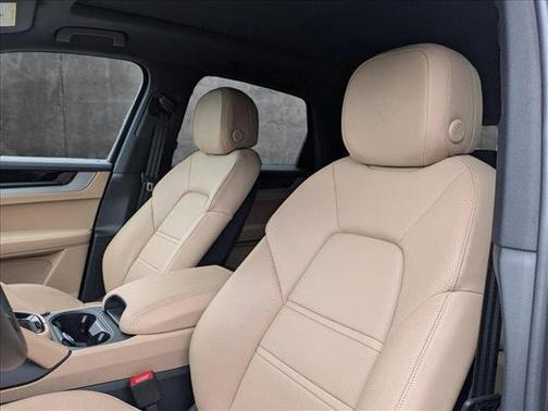 2024 Porsche Cayenne AWD