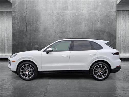 2024 Porsche Cayenne AWD