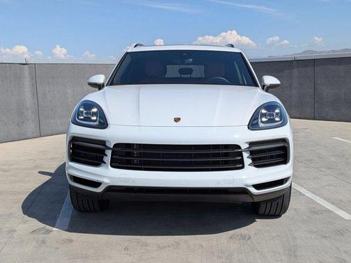 2023 Porsche Cayenne Platinum Edition