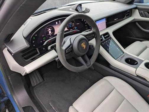 2022 Porsche Taycan GTS