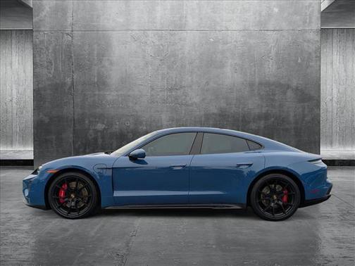 2022 Porsche Taycan GTS
