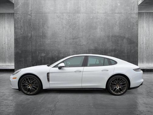 2022 Porsche Panamera Platinum Edition