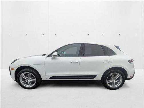 2025 Porsche Macan AWD