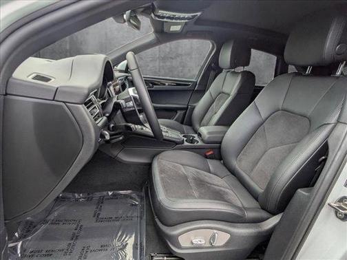 2021 Porsche Macan Base