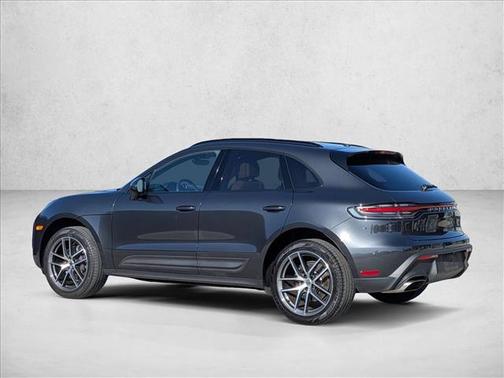 2022 Porsche Macan AWD