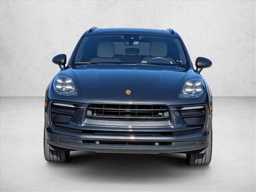 2022 Porsche Macan AWD