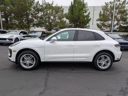 2025 Porsche Macan AWD