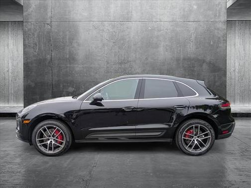 2022 Porsche Macan Base