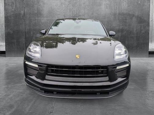 2022 Porsche Macan Base