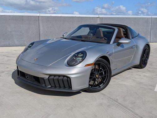 2025 Porsche 911 Targa 4 GTS