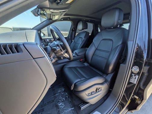 2023 Porsche Cayenne AWD