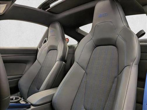 2024 Porsche 911 Carrera