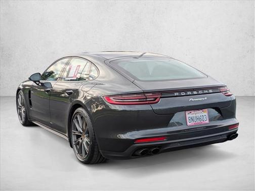 2019 Porsche Panamera 4