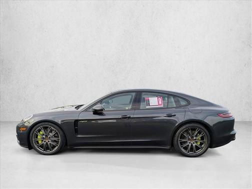 2019 Porsche Panamera 4