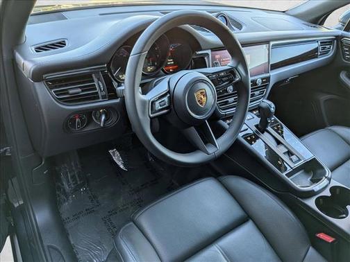 2025 Porsche Macan T