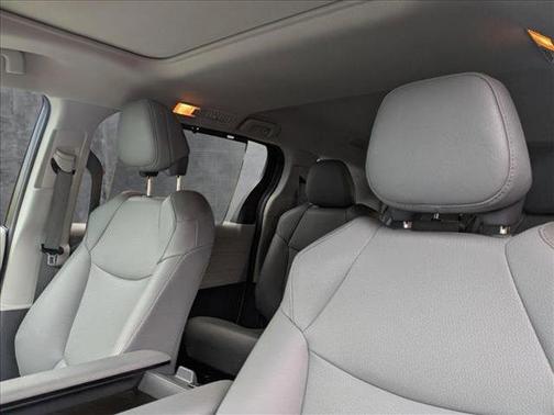 2021 Toyota Sienna XLE 8 Passenger