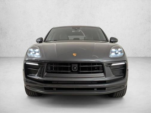 2025 Porsche Macan T