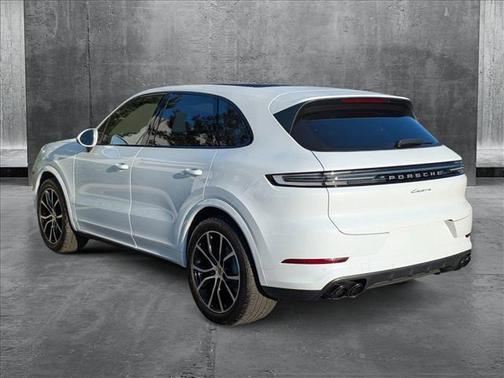 2024 Porsche Cayenne AWD