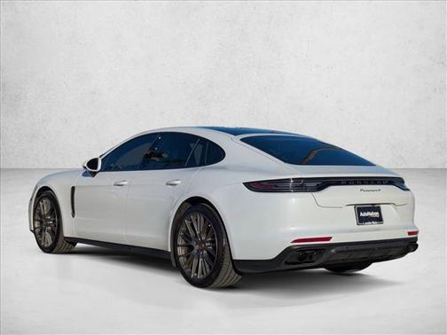 2023 Porsche Panamera 4 Platinum Edition