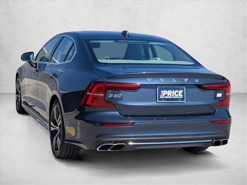 2022 Volvo S60 Recharge Plug-In Hybrid T8 Inscription