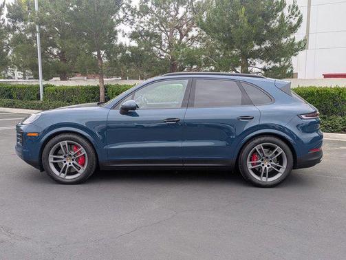2025 Porsche Cayenne S